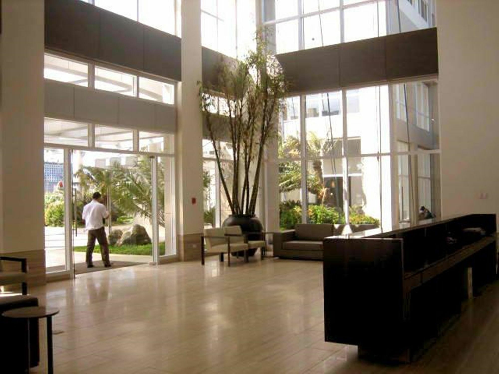 Go-Stay @ South Of Market Taguig Ngoại thất bức ảnh